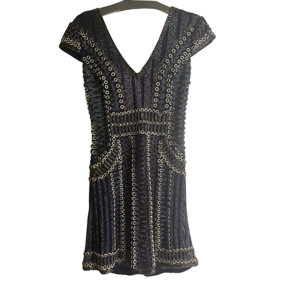 Short sleeve beaded cocktail dress with V-neck bodice. Navy-teal SHERRI HILL - Picture 5 of 6